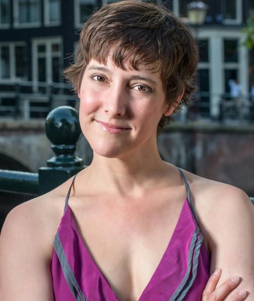 Jennifer Lyon Bell
